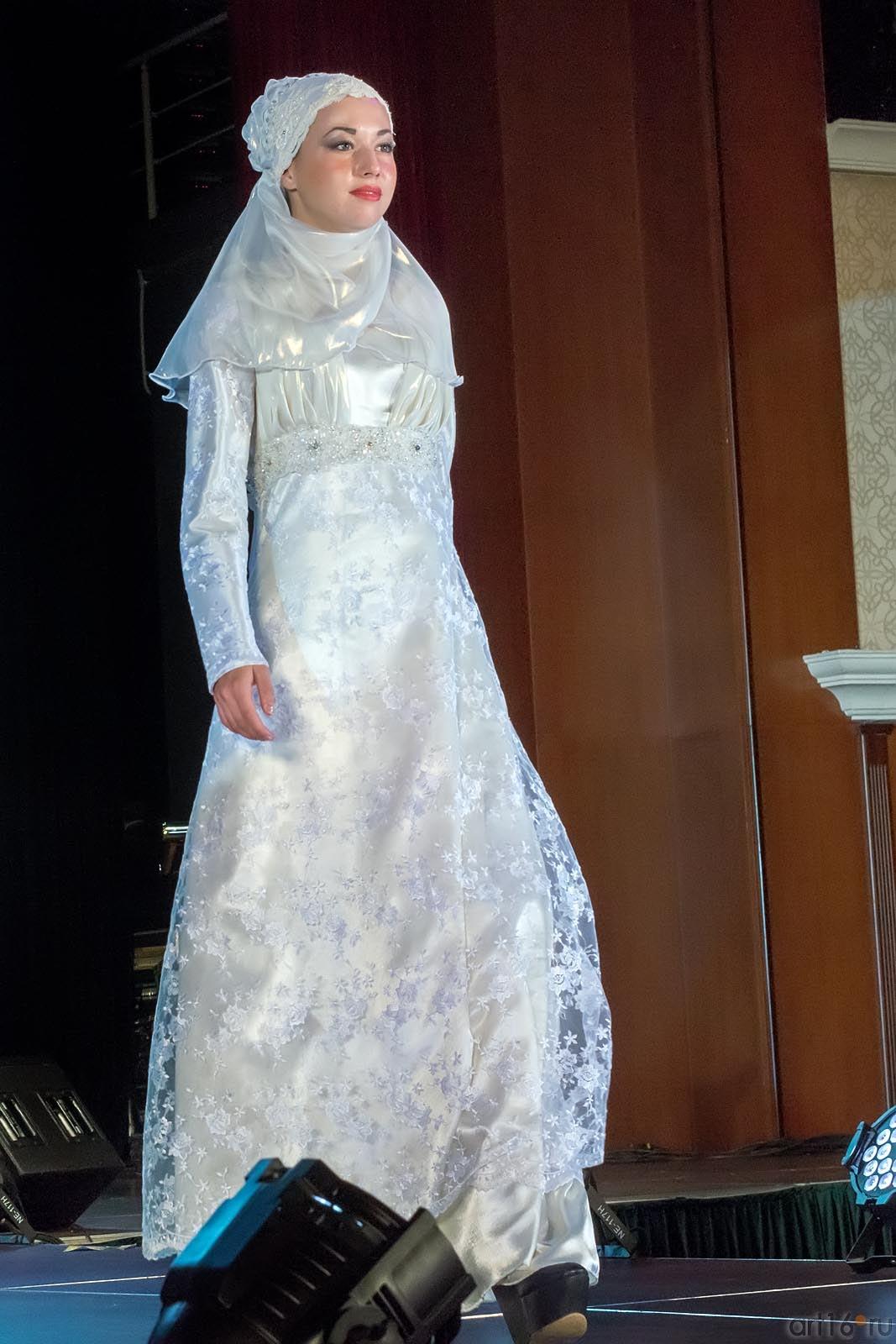 ::Фестиваль дизайнеров мусульманской одежды. Казань 2013