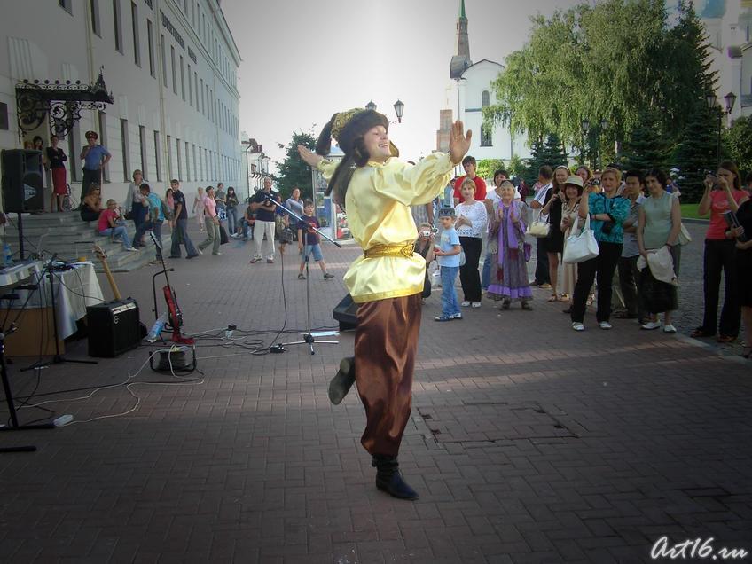 Танец ʺЗолотоордынского ханаʺ::Центру «Эрмитаж-Казань» —Три года!