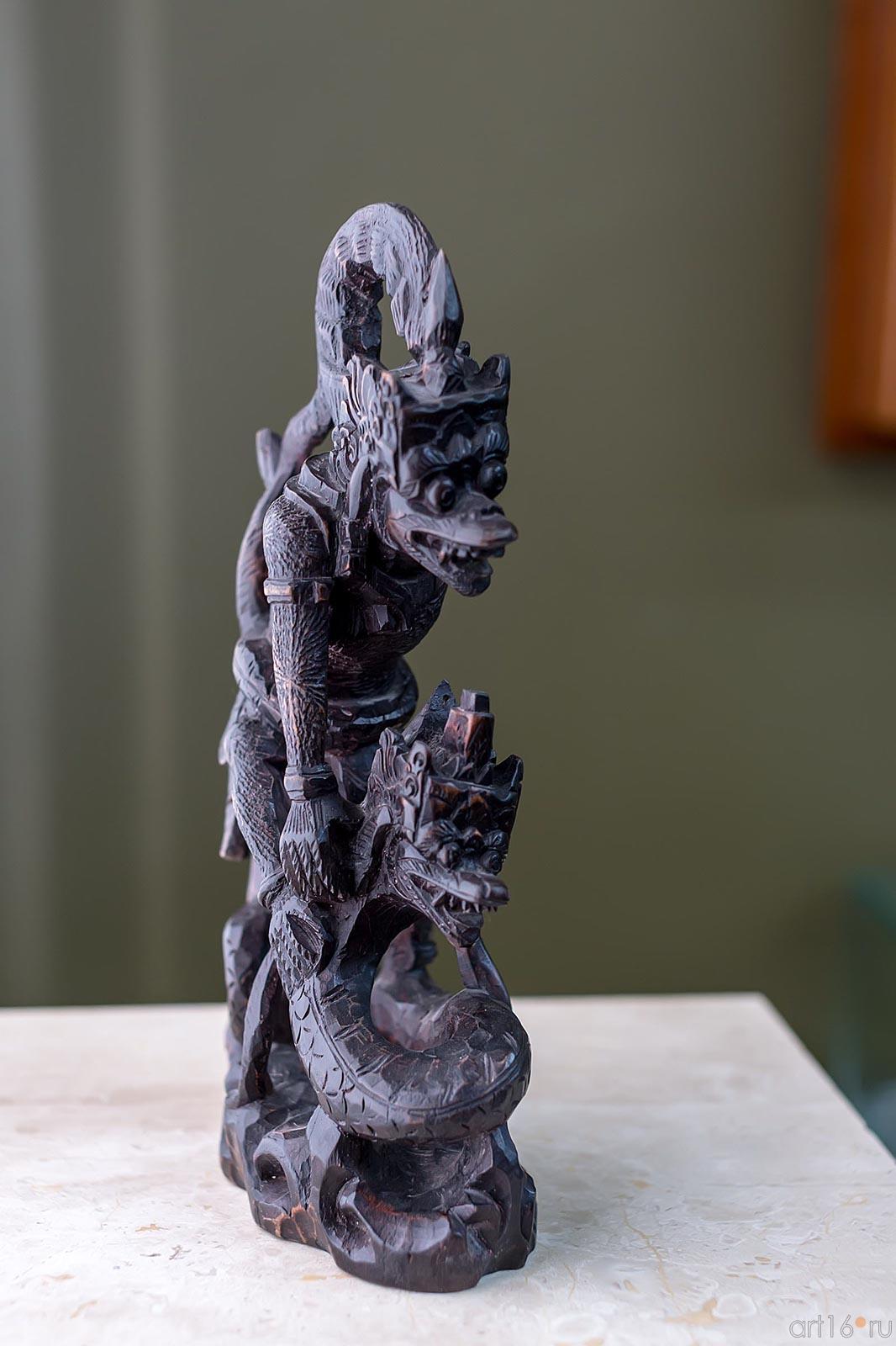 Скульптура «ДВА МИФОЛОГИЧЕСКИХ СУЩЕСТВА»  XX в::Открытие выставки Мариуса Бауэра