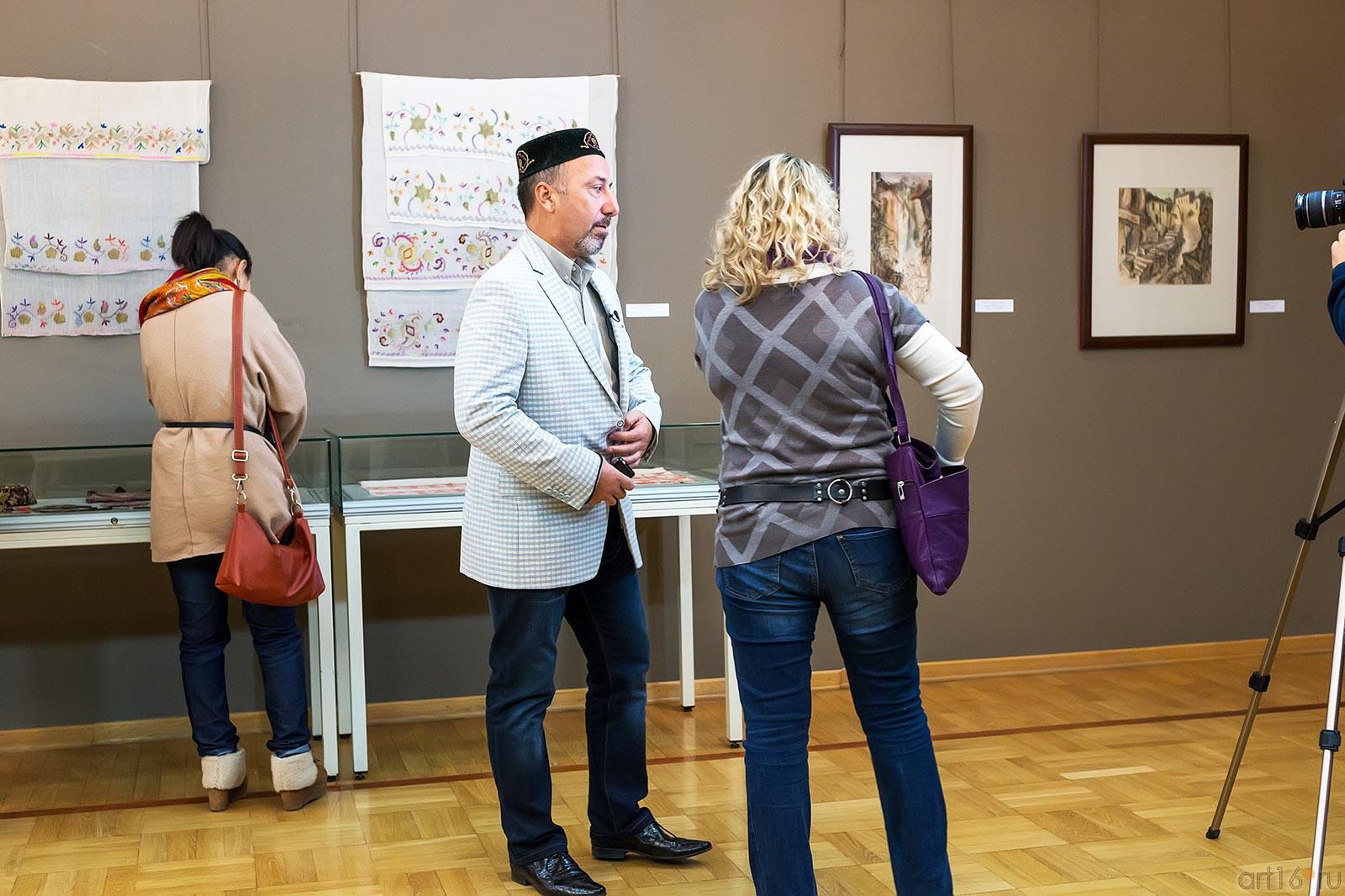 Низами Ибраимов::Выставка «Искусство крымских татар»