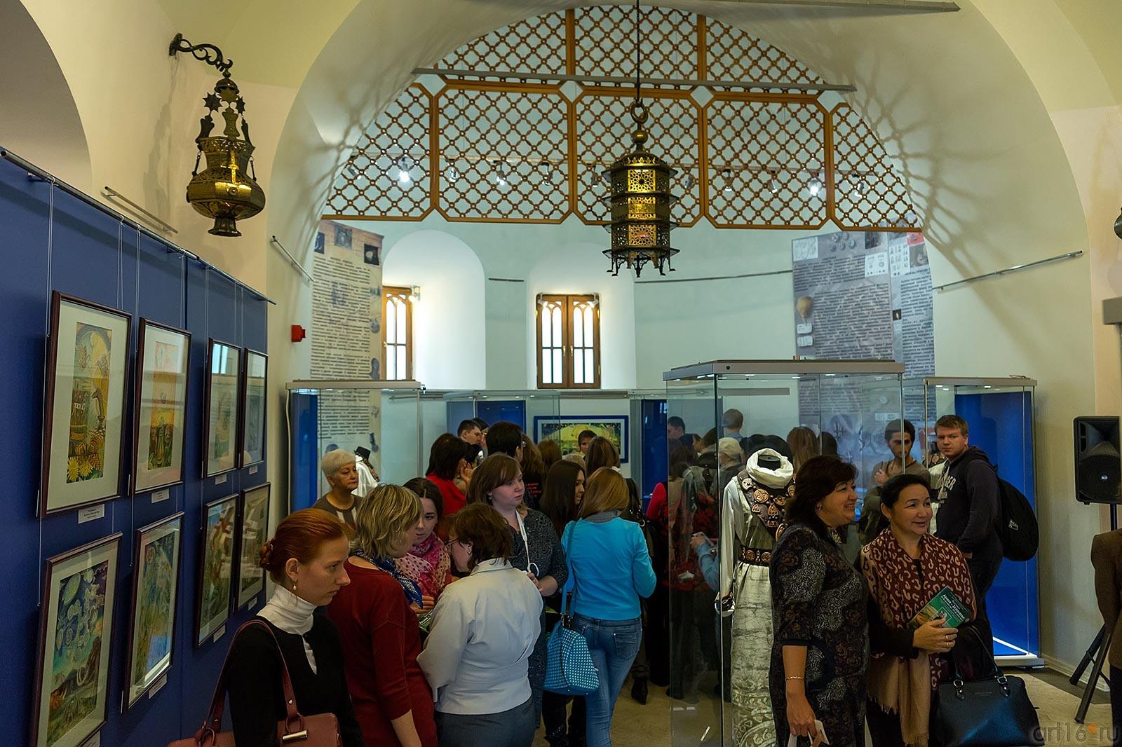 На выставке «Аркаим — Зазеркалье: XXI век до нашей эры -XXI век нашей эры»::Аркаим