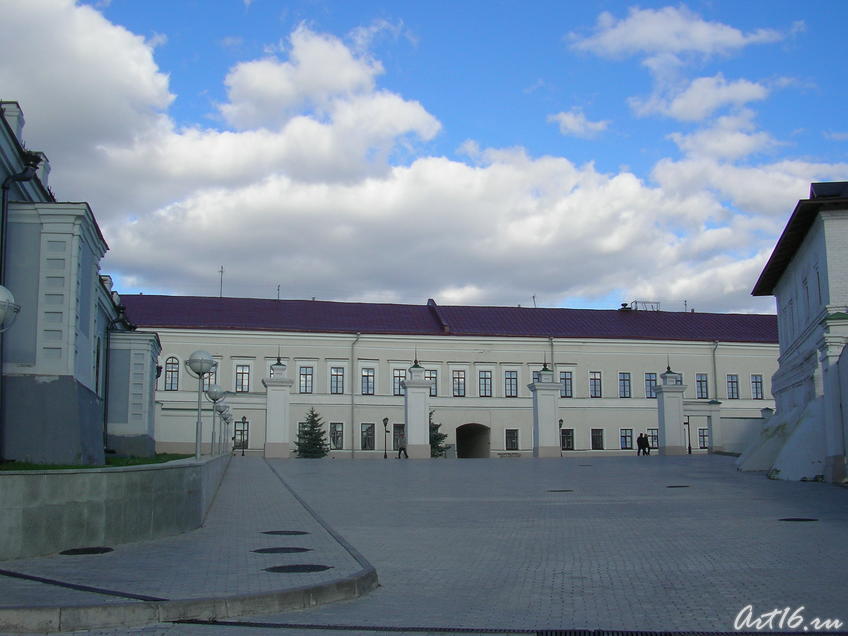 Вид на здание присутственных мест::Прогулки по Кремлю