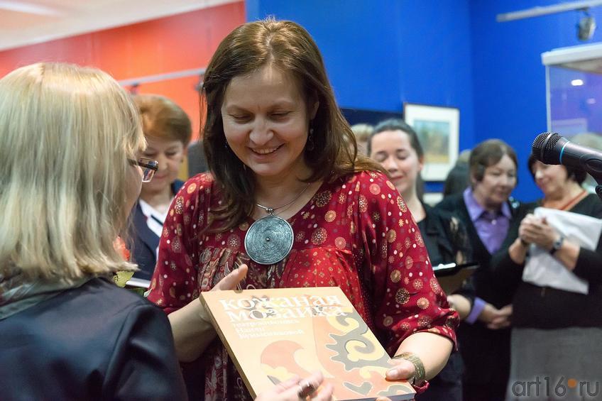 Юлия Володина::Наиля Кумысникова. Кожаная мозаика