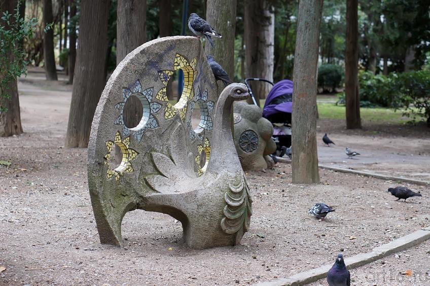 Скульптура павлина в Ялте::Ялта