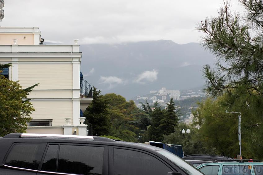 Ялта. Вид с холма::Ялта