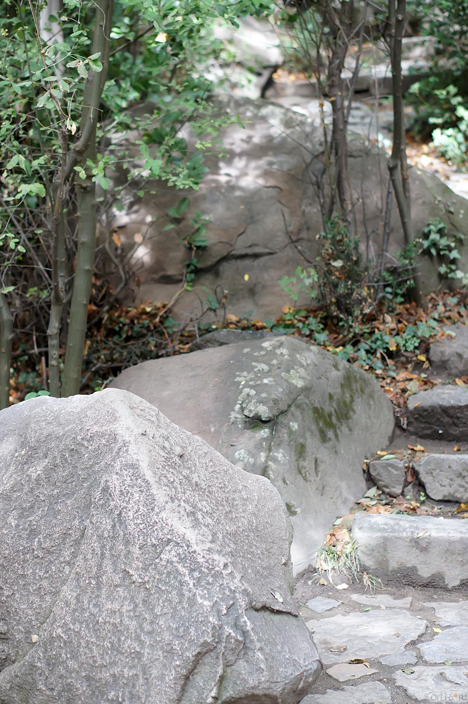 Камни. Лестница. Воронцовский парк::Воронцовский парк