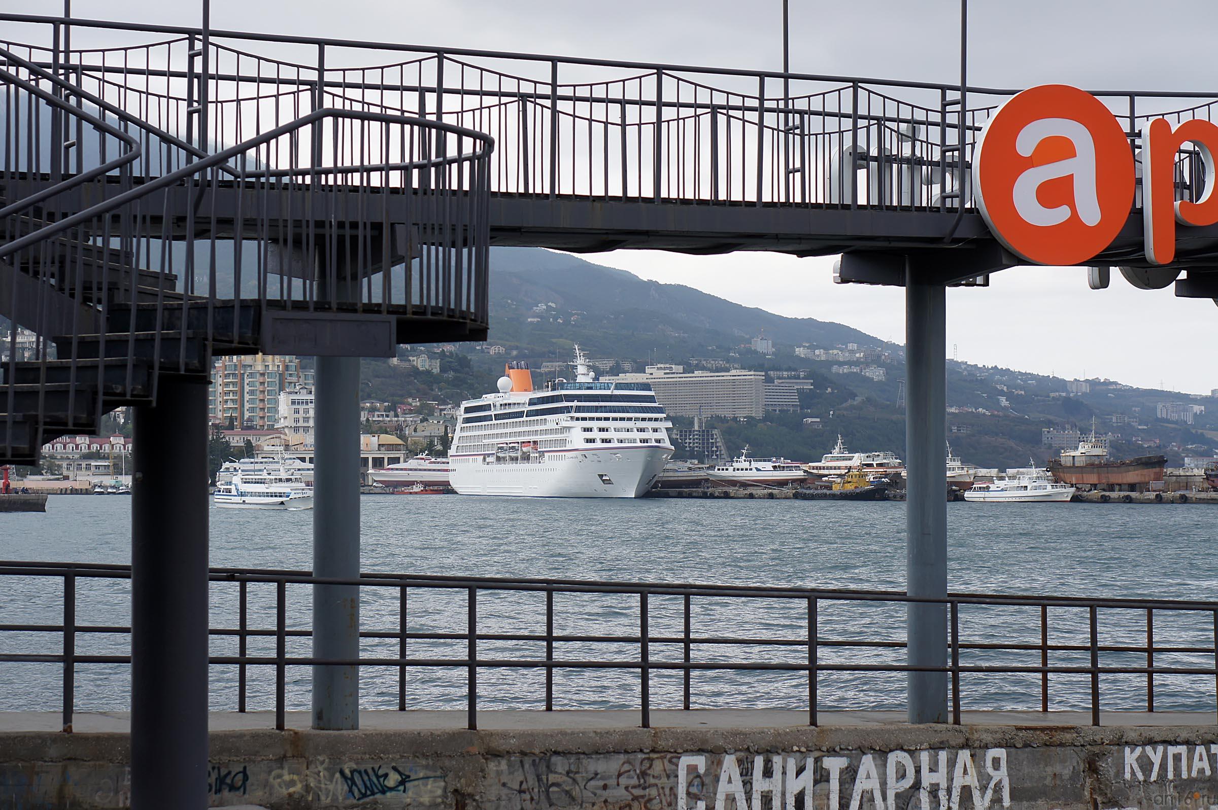 Набережная имени Ленина. Ялта::Ялта