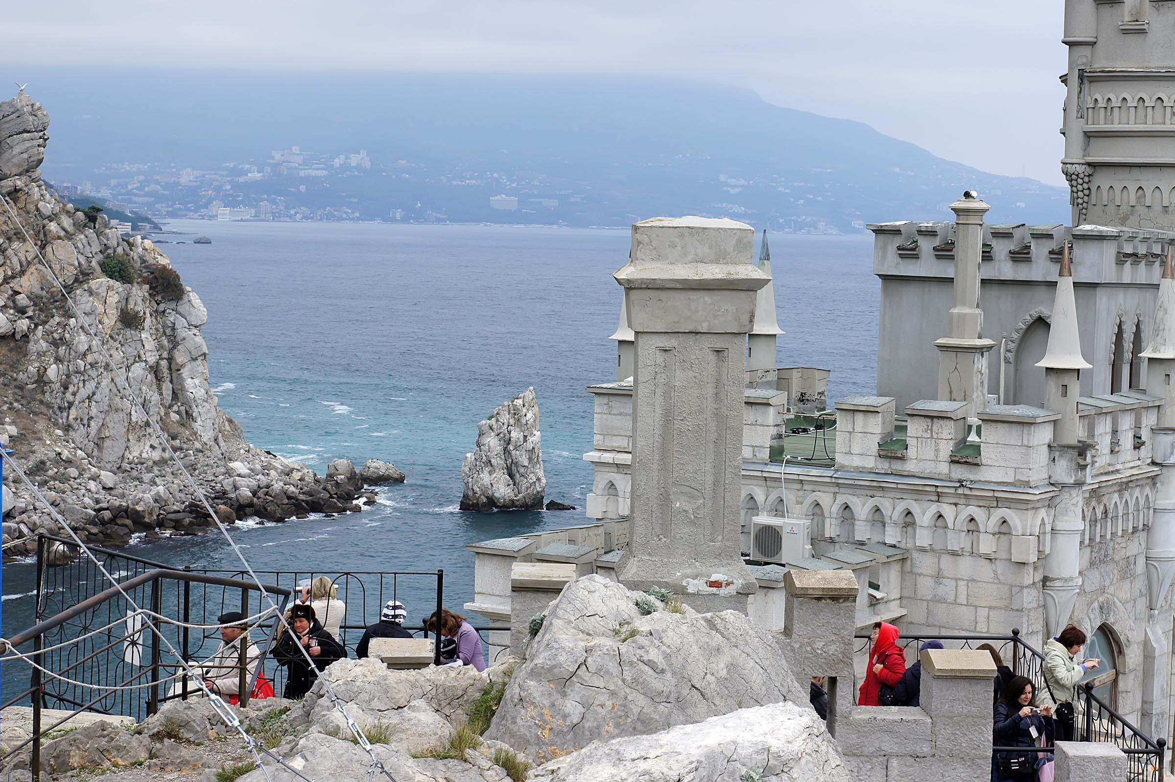 Ласточкино гнездо. Скала Парус::Ласточкино гнездо