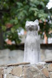 Памятник Кошке на ул. Чехова в Гурзуфе (2013 год). Пенелопа