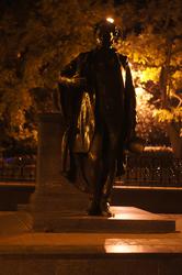 Памятник Пушкину. Ялта. Вечер