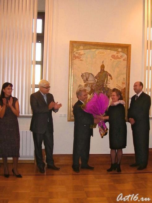 Церемония открытия выставки::Выставка Рифката Вахитова