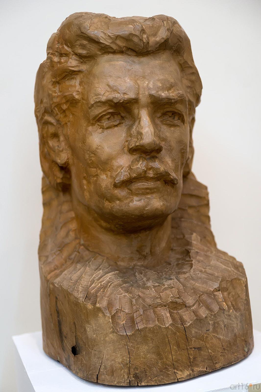 УРМАНЧЕ Б.И. 1897-1990 ГАЛИМДЖАН ИБРАГИМОВ. 1963 Дерево::«Реалистическое искусство России и Татарстана»