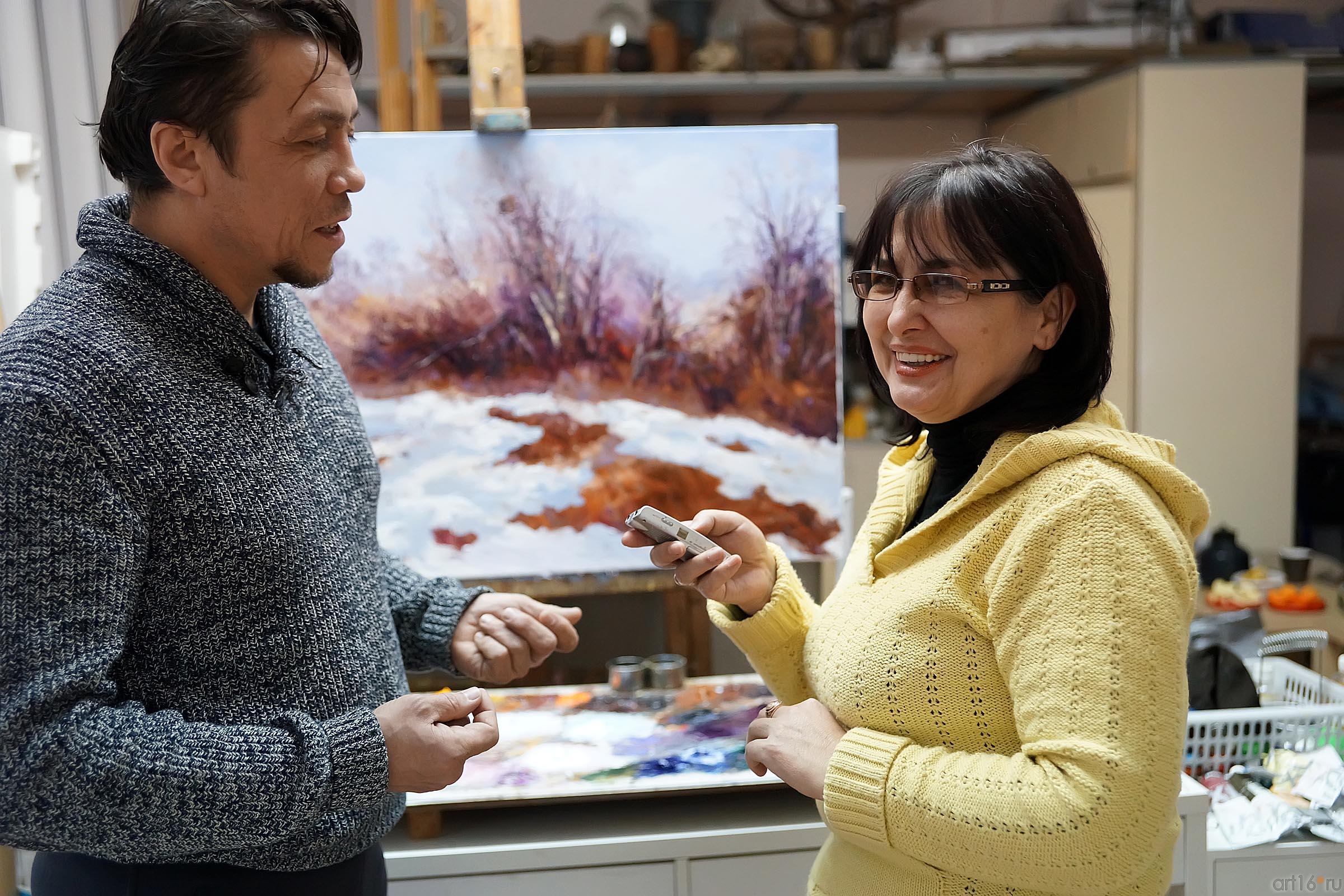 Ирик Мусин, Расиха Фаизова::Ирик Мусин. Выставка в редакции газеты «Шахри Казан»