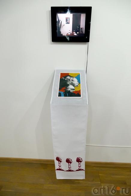 МОСКВА-XVI или ВЫШИТЫЕ ДНИ. Андрей Суздалев.  Москва.  Инсталляция, 2014::«Ниже Нижнего» — выставка в Манеже