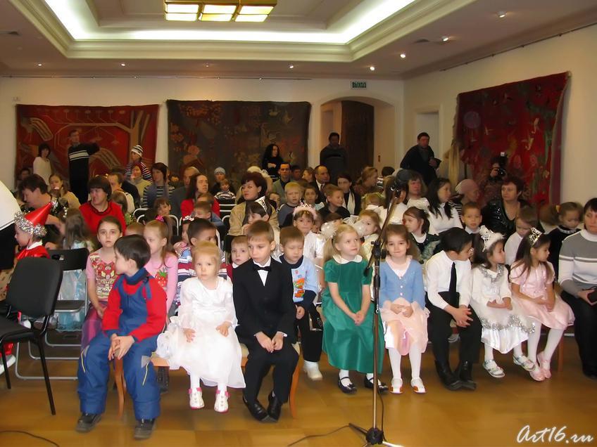 Все гости в сборе::Ёлка в «Хазинэ» 2008/2009