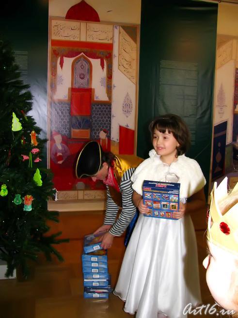 Вот он — долгожданный подарок::Эрмитажная Ёлка 2008/2009