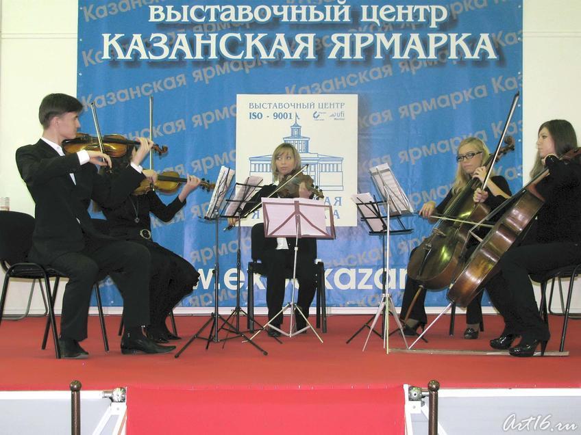 ʺЭрмитаж. Музыка. Детиʺ_7::«Эрмитаж-Казань» на АРТ— галерее. Казань—2009