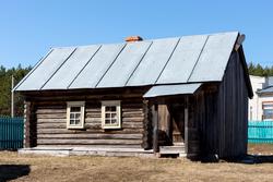 Дом-четырёхстенник с сенями (крестьянский быт Заказанья), реконструкция 1979 г.