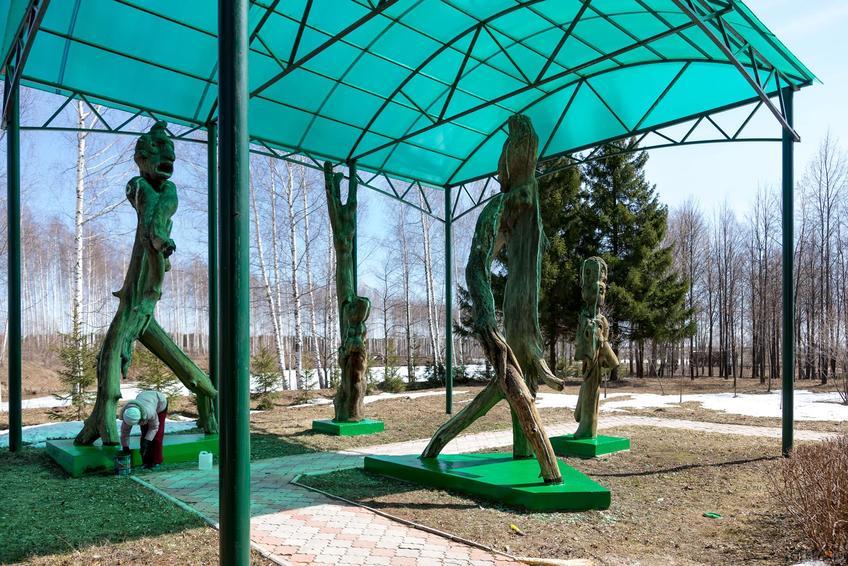 Парковая скульптурная группа по мотивам произведений Тукая::По тукаевским местам