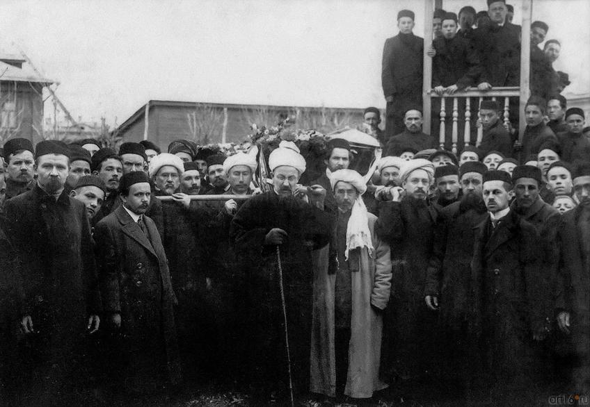 Похороны Г. Тукая. Казань 4 (17) апреля 1913::По тукаевским местам