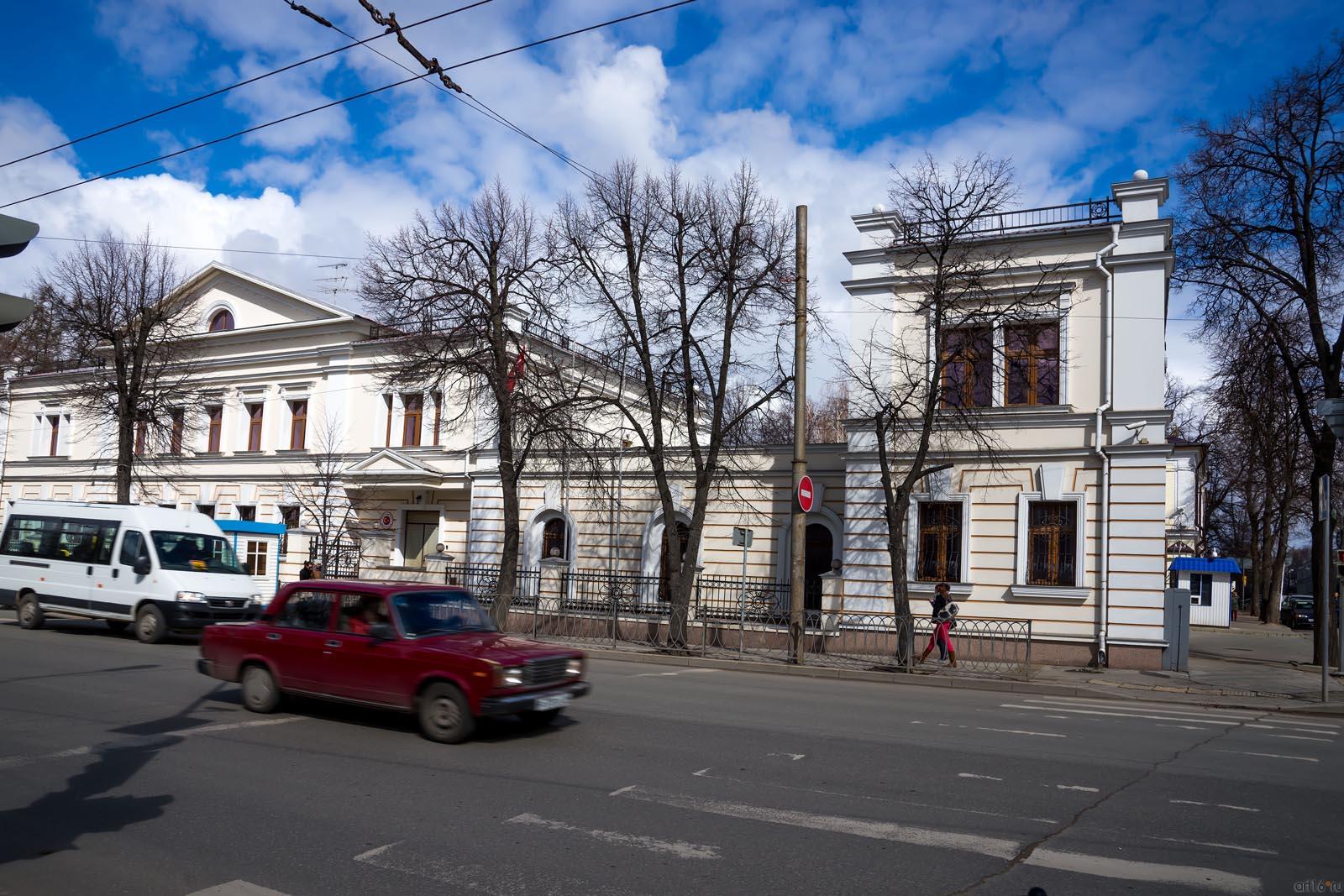 ул. Максима Горького, 23/27::24.04.2014 К.Маркса (до пл.Свободы) и окрестности