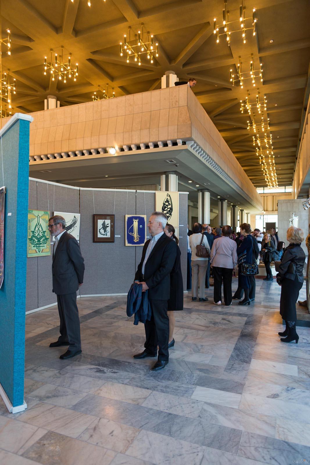 ::Владимир Попов. Выставка в театре им Г.Камала 7 мая 2014