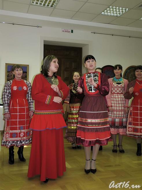 Ансамбль старинной татарской песни «Бөрмәнчек»(«Верба») _93::День татарской филиграни