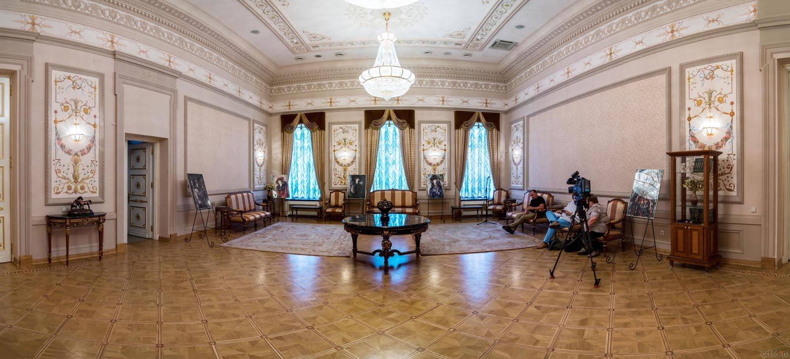 Выставка Бориса Мессерера в Казанской ратуше::Вручение российско-итальянской премии «Белла»