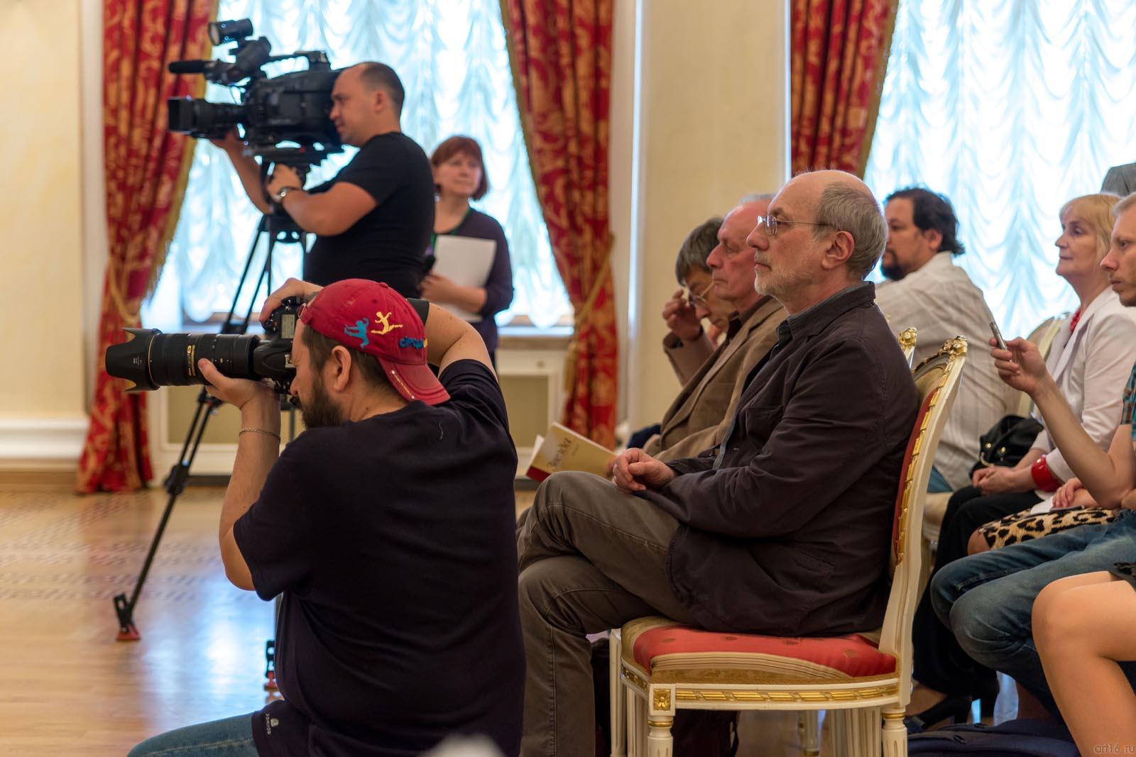 На пресс-конференции::Вручение российско-итальянской премии «Белла»