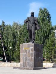 Памятник В.И. Ленину на площади Тысячелетия