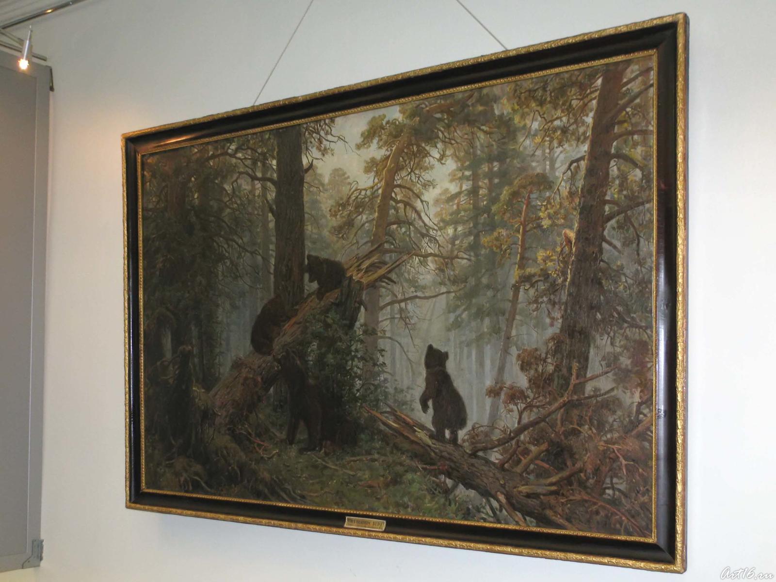 Утро в Сосновом лесу Третьяковская галерея