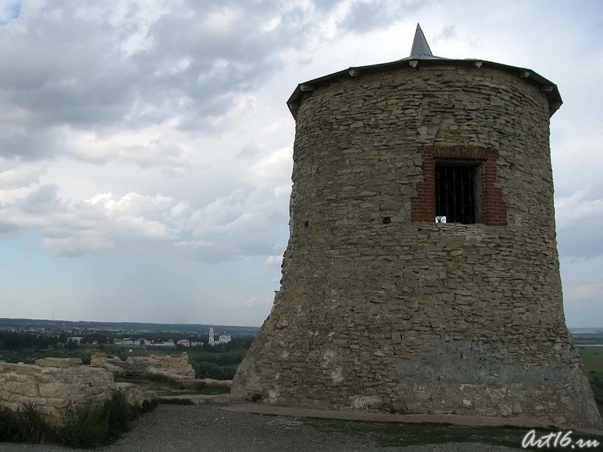 Каменная сторожевая башня Чертова  (Елабужского) городища::Елабуга