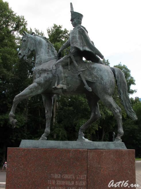 Памятник Надежде Андреевне Дуровой::Музей-усадьба Н.А.Дуровой