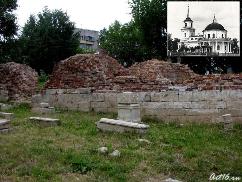 Фундамент Троицкой кладбищенской церкви::Музей-усадьба Н.А.Дуровой