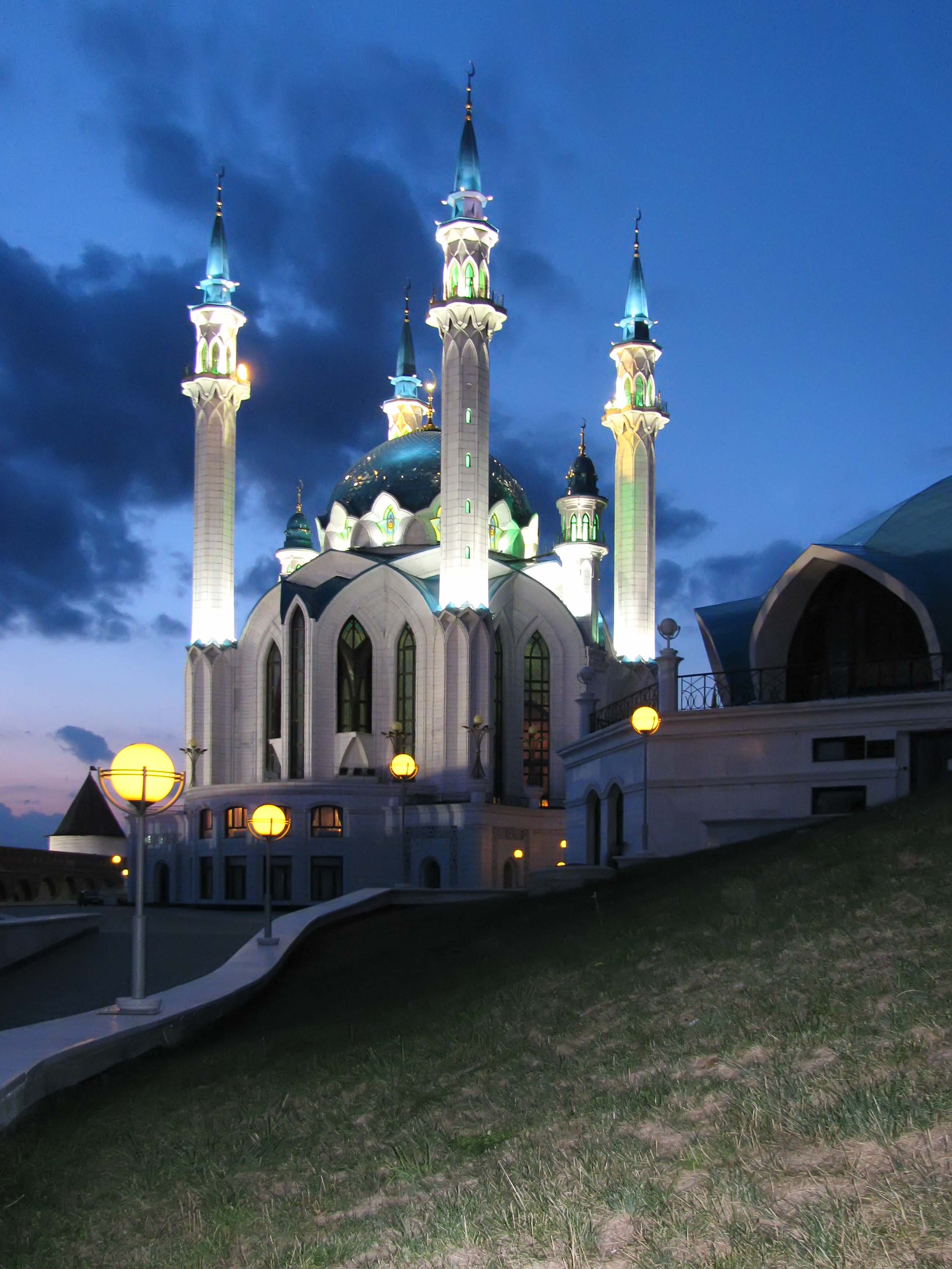 мечеть Кул Шариф. Вид с юга::Казанский Кремль. Ночь. 2009г.