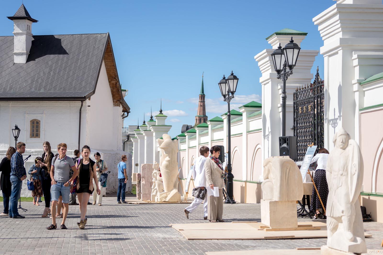 «Мелодия камня» в Казанском Кремле::Закрытие симпозиума по скульптуре «МЕЛОДИЯ КАМНЯ»
