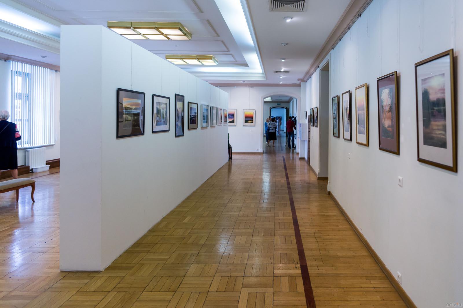 ::«Из дальних странствий…». Акварели Равиля Айдарова