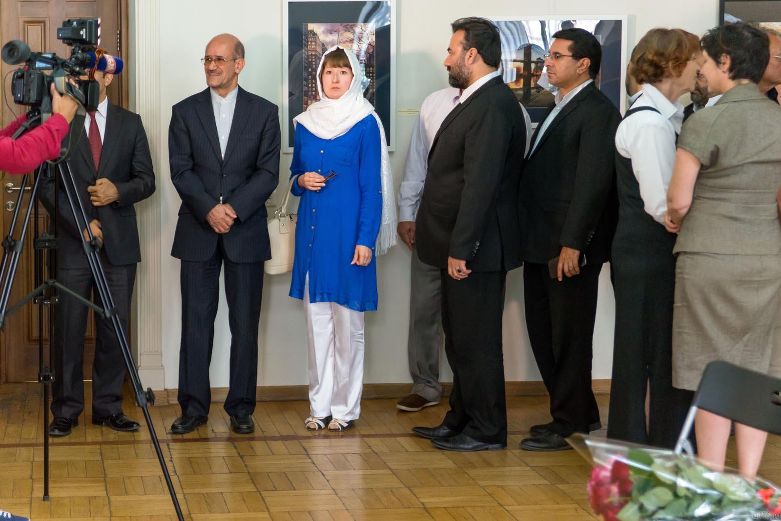 господин Расул Багернежад Шаян, Генеральный консул ИР Иран в Казани::«Из дальних странствий…». Акварели Равиля Айдарова