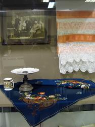 Скатерть рода Аитовых, узорное полотенце семьи Ш. Марджани