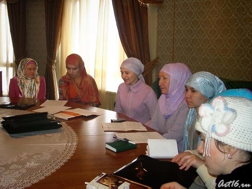 Круглый стол::День первый (19 февраля 2008 г.)