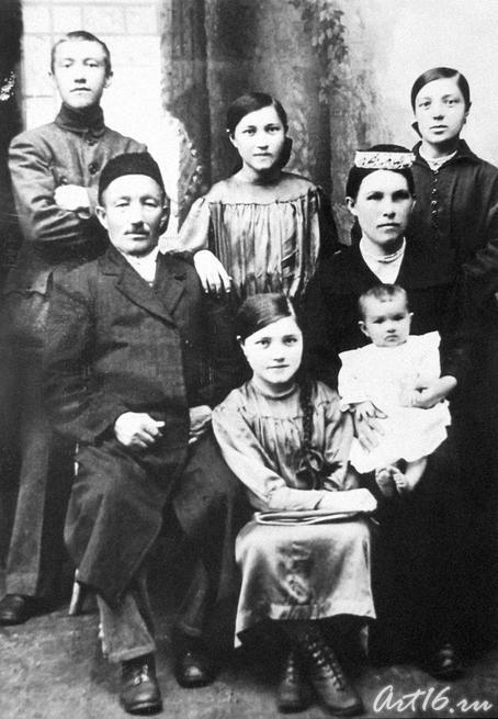 Шигабутдин Шараф со своей семьей::Буинск