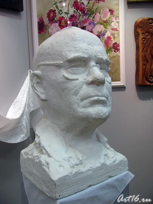 Скульптура Б. Урманче, салфетка с похорон::Буинск