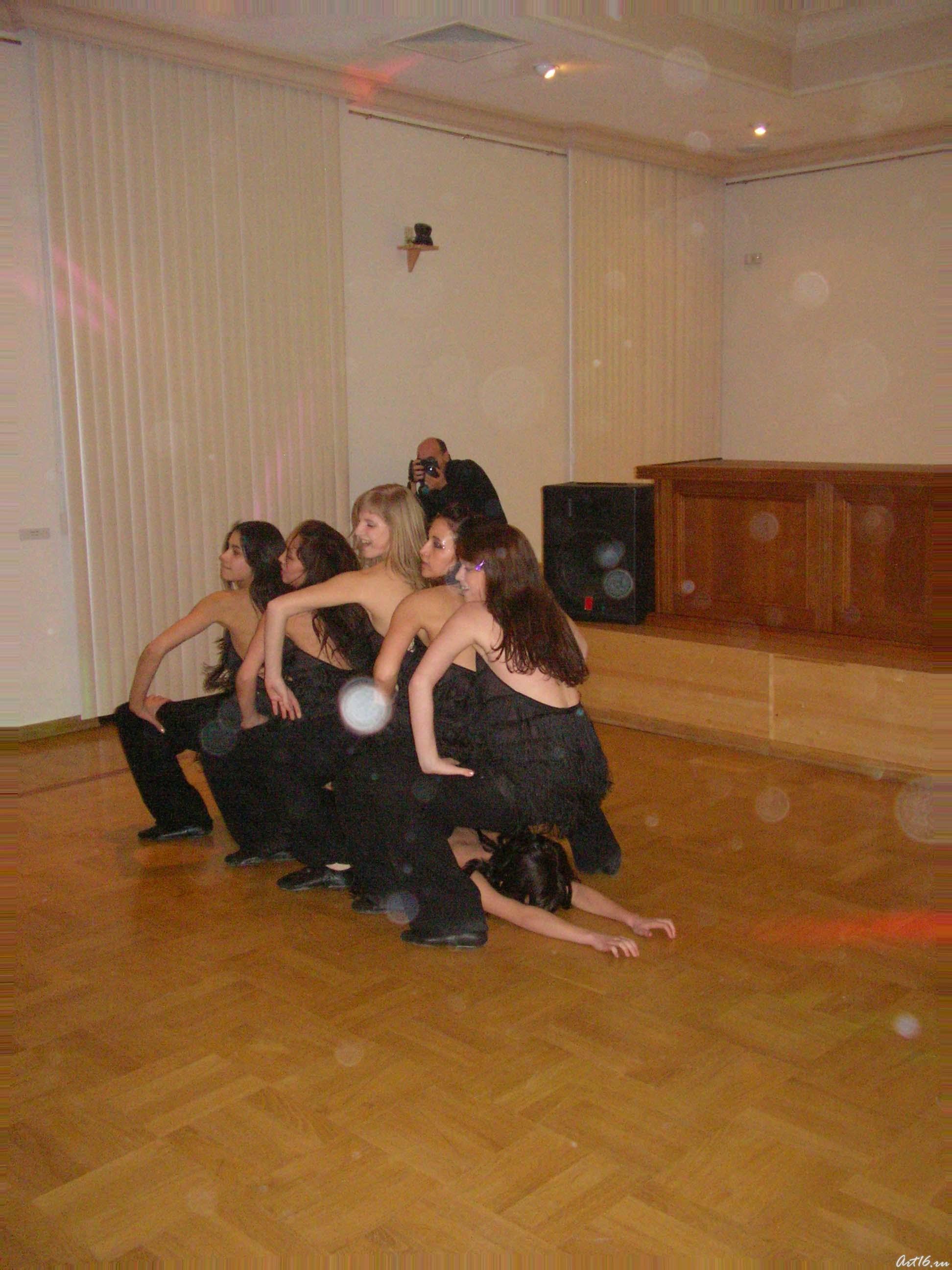 Современные танцы::Валентинов День.... «Ассамблея влюбленных сердец»