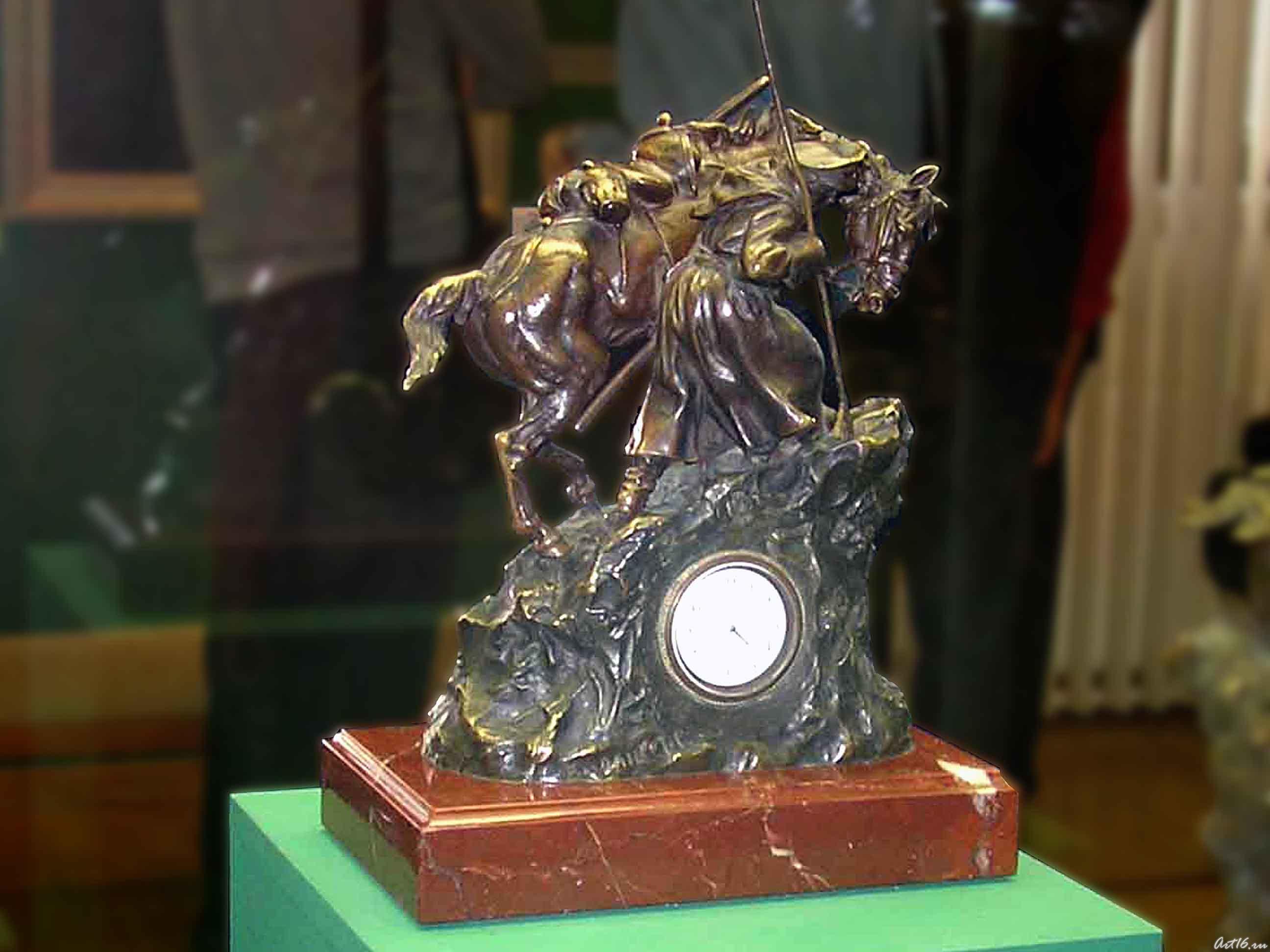 Часы каминные с бронзовой скульптурной группой::Русское искусство в Эрмитаже