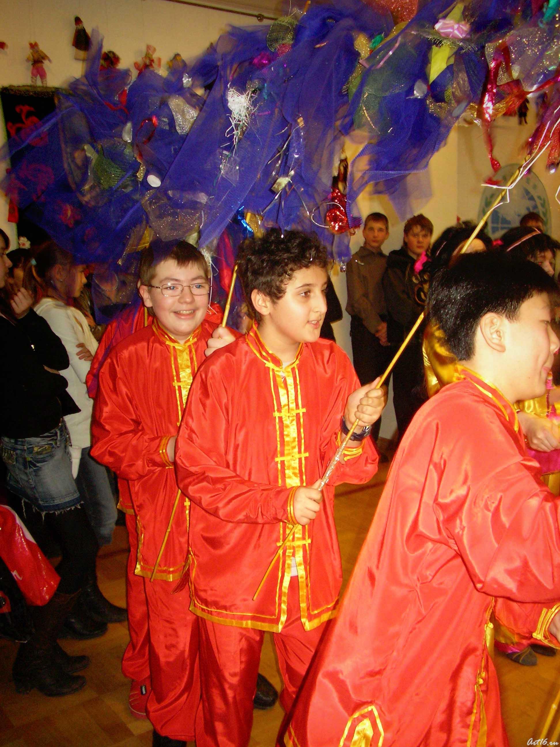 Китайский танец::Дети рисуют сказки