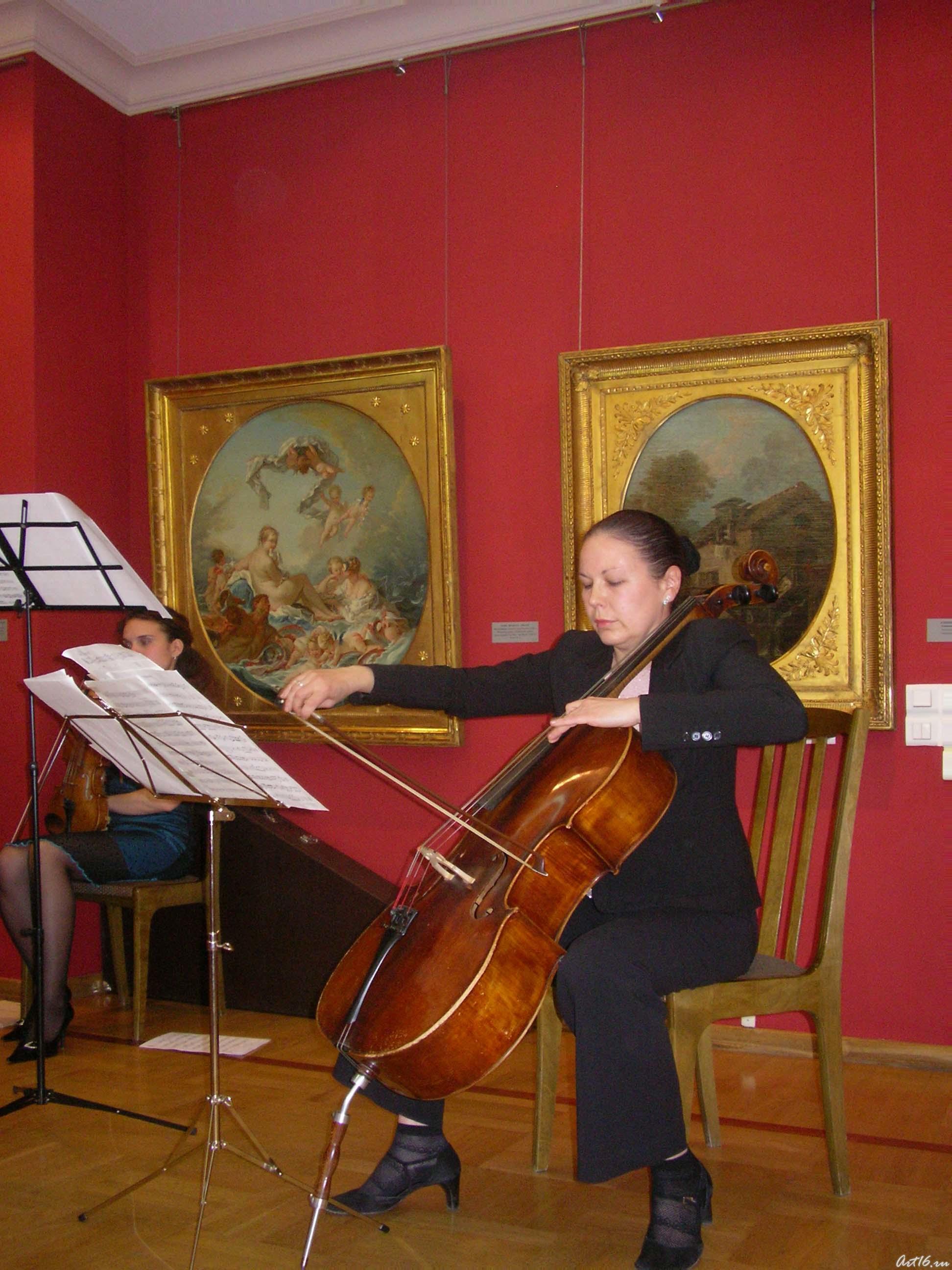 З. Асадуллина (виолончель)::Эрмитажная гостиная