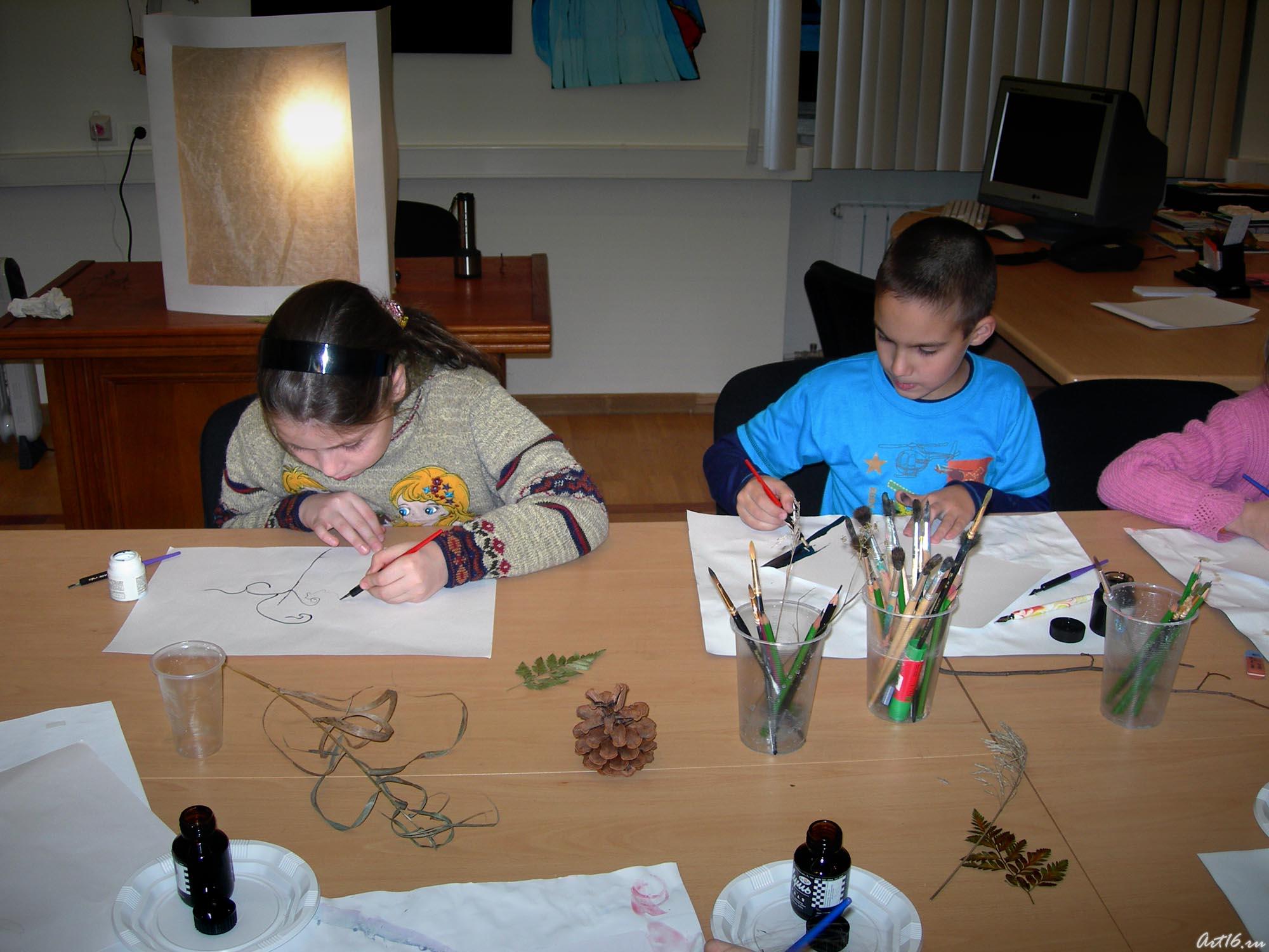 За работой::Музейно-художественная студия