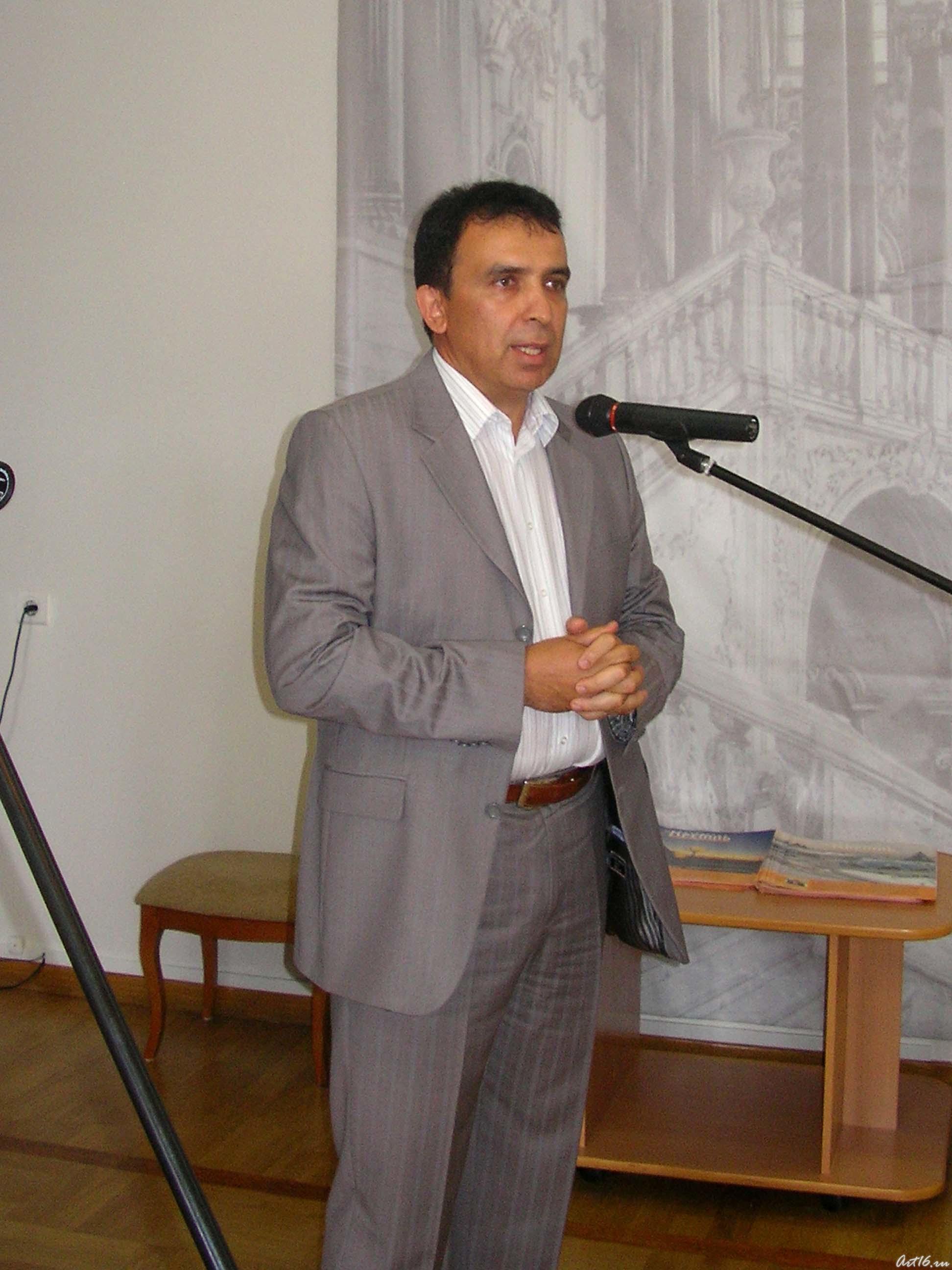 Хайрутдинов Рамиль Равилович::Открытие выставки «Хрустальное ожерелье России»