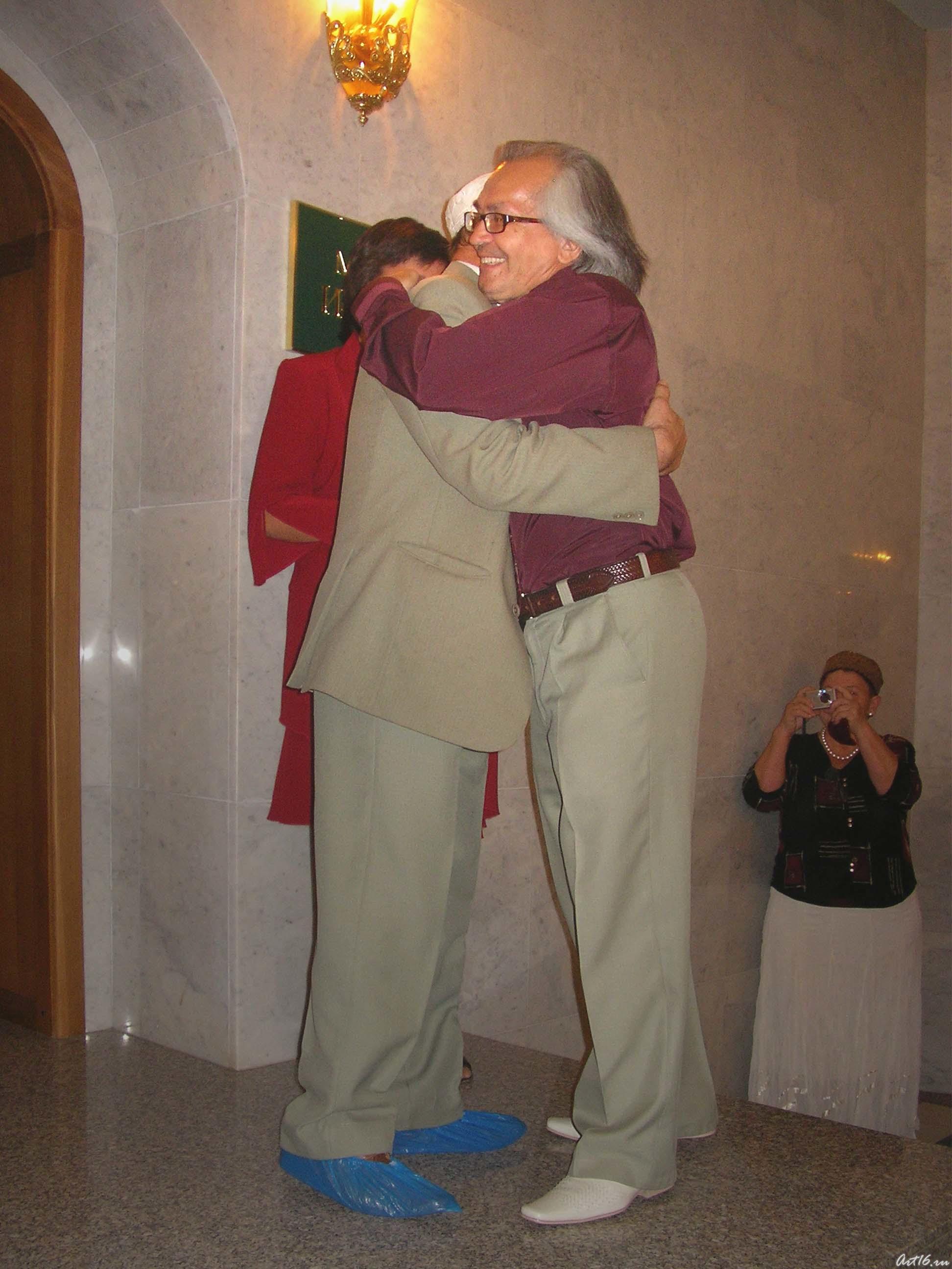 Поздравления по поводу открытия выставки шамаилей::Наджип Наккаш «Вдохновленный Кораном и Тукаем…»