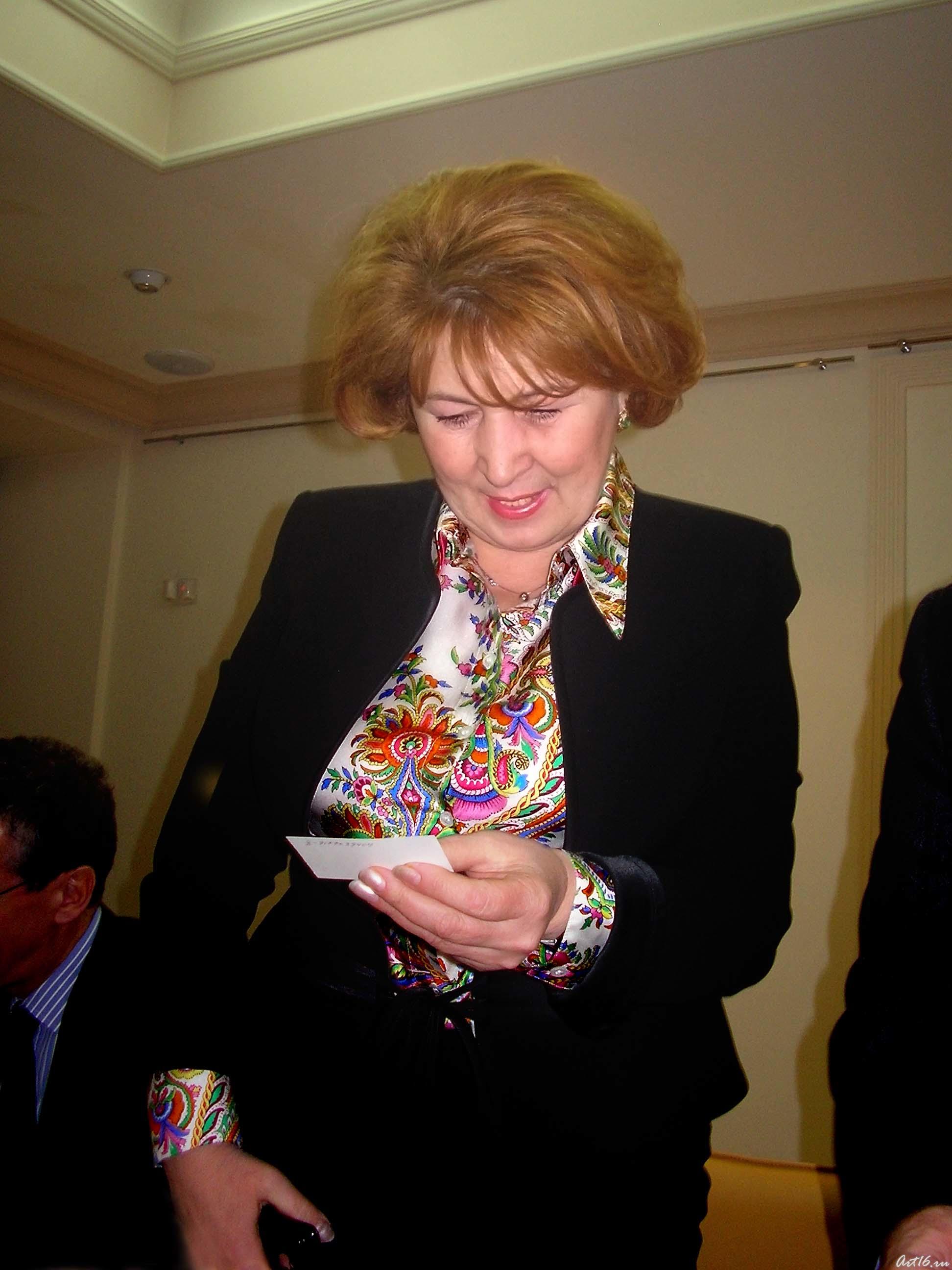 Зиля Валеева::От Китая до Европы. Искусство исламского мира